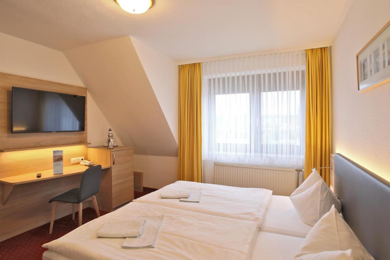 Hotel & Restaurant Am Wasser Breege Eksteriør billede