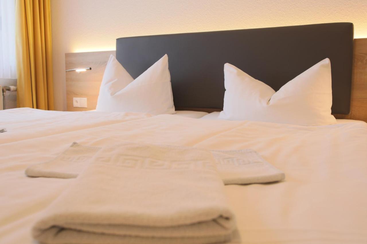 Hotel & Restaurant Am Wasser Breege Eksteriør billede