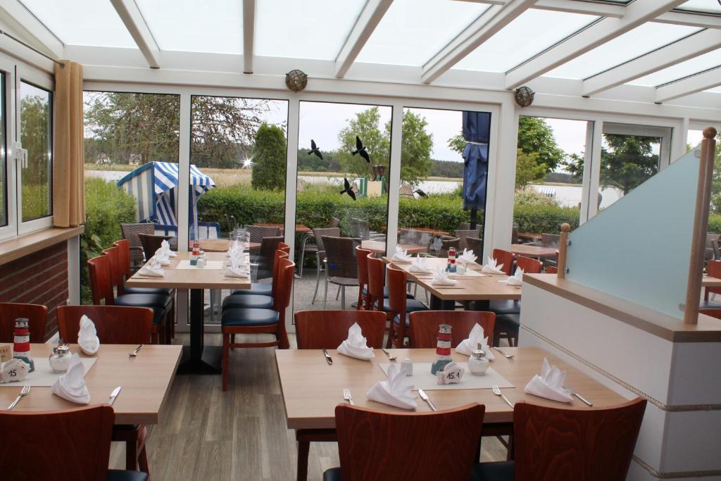 Hotel & Restaurant Am Wasser Breege Eksteriør billede