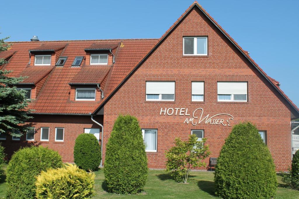 Hotel & Restaurant Am Wasser Breege Eksteriør billede