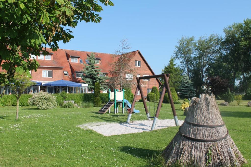 Hotel & Restaurant Am Wasser Breege Eksteriør billede